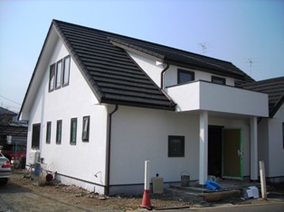 あきる野市の大屋根の家1